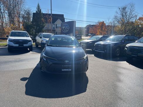 Used 2025 Toyota Corolla LE image 8