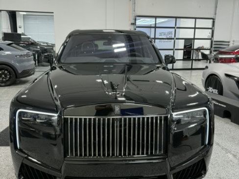 Used 2026 Rolls-Royce Cullinan Black Badge AWD/4WD image 2