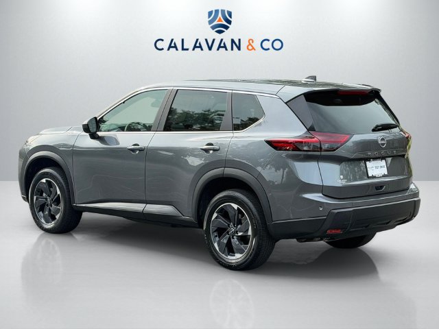 Used 2026 Nissan Rogue SV FWD image 5