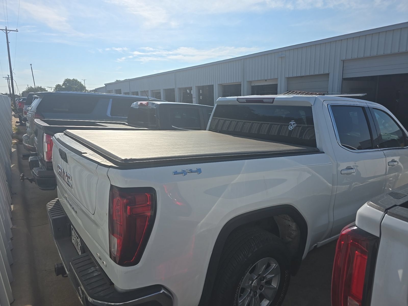 Used 2023 GMC Sierra 1500 SLE AWD/4WD image 6