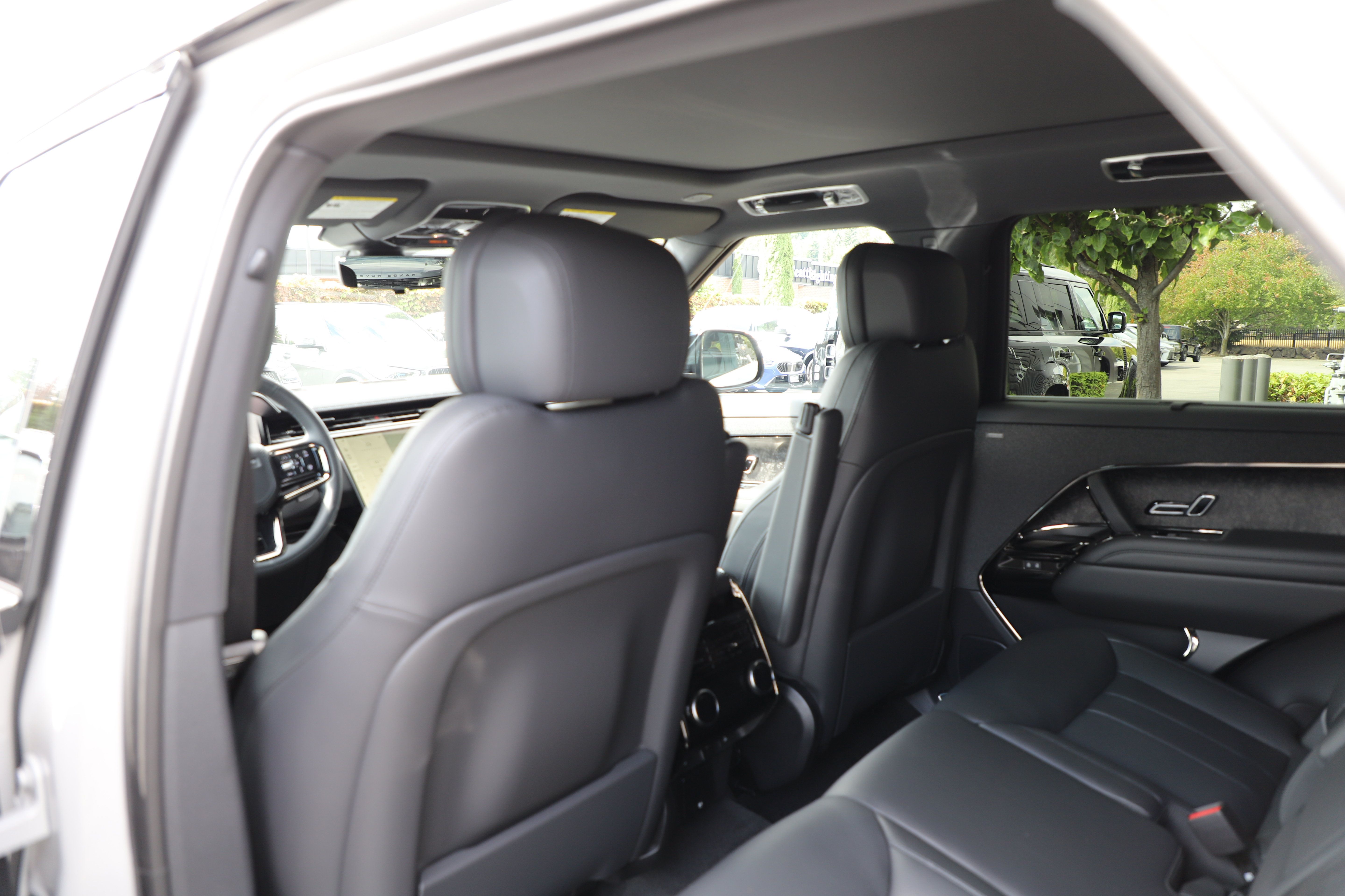 New 2026 Land Rover Range Rover Sport Dynamic SE AWD/4WD image 15