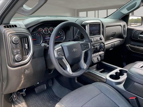 Used 2022 Chevrolet Silverado 1500 LT Trail Boss w/ Bed Protection Package AWD/4WD image 17