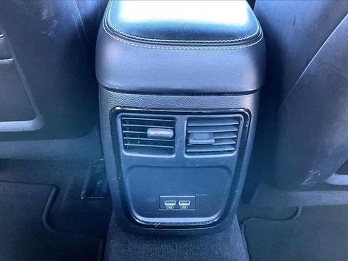 Certified 2021 Chrysler 300 S image 16