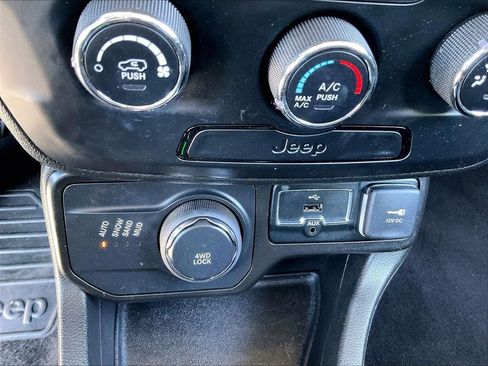 Used 2020 Jeep Renegade Sport AWD/4WD image 12
