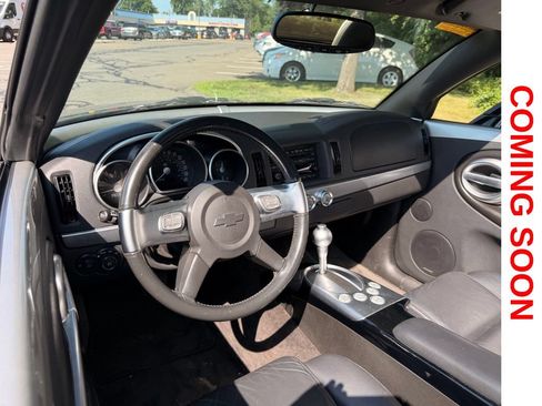 Used 2005 Chevrolet SSR w/ Preferred Equipment Group RWD image 10