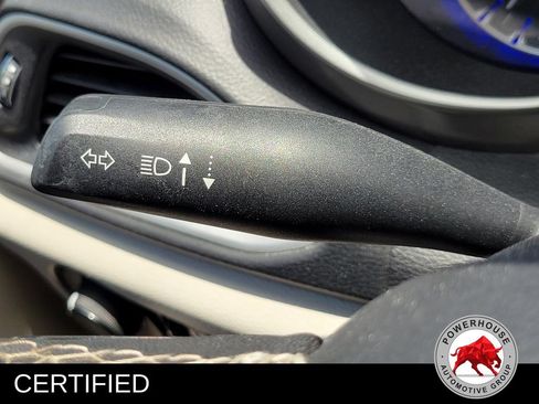 Used 2022 Chrysler Pacifica Touring-L FWD image 31