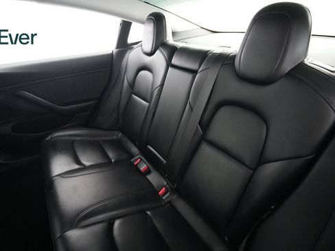 Used 2018 Tesla Model 3 Long Range RWD image 24