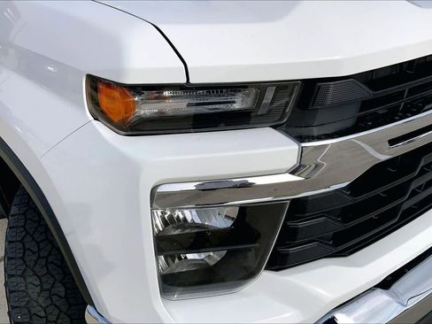 Used 2025 Chevrolet Silverado 2500 LT w/ Texas Edition image 51