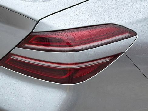 Used 2025 Genesis G70 2.5T RWD image 11