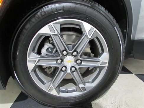 Used 2024 Chevrolet Blazer LT image 74