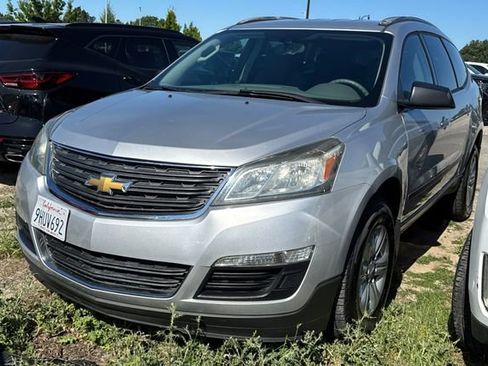 Used 2017 Chevrolet Traverse LS FWD image 7