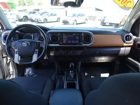 Certified 2020 Toyota Tacoma SR5 RWD image 23