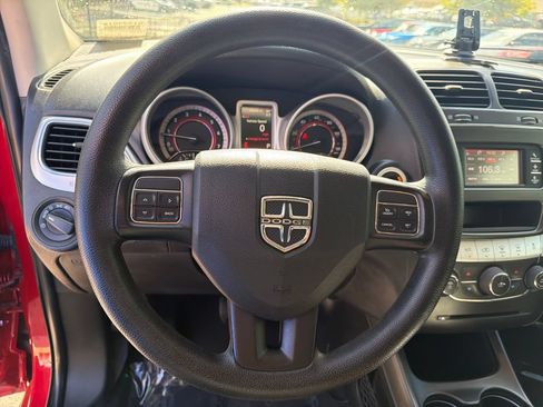 Used 2020 Dodge Journey SE FWD image 23
