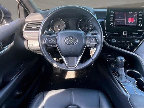 Used 2024 Toyota Camry SE FWD image 8