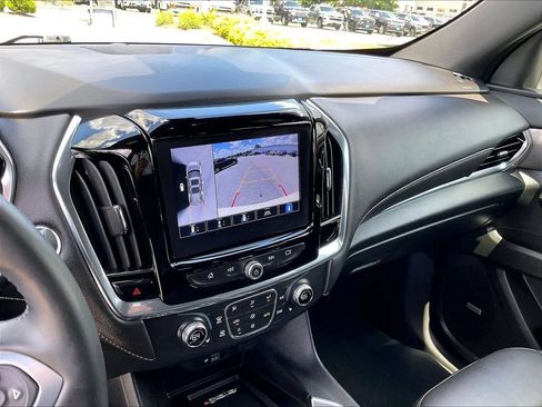 Used 2023 Chevrolet Traverse LT w/ LT Premium Package AWD/4WD image 20