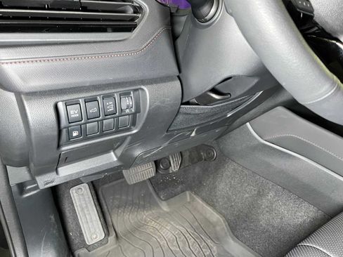 Used 2025 Subaru Forester Touring AWD/4WD image 26