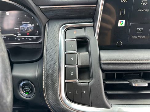 Used 2022 GMC Yukon XL AT4 w/ AT4 Premium Plus Package AWD/4WD image 28