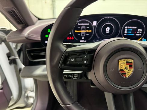 Used 2024 Porsche Taycan 4S image 29