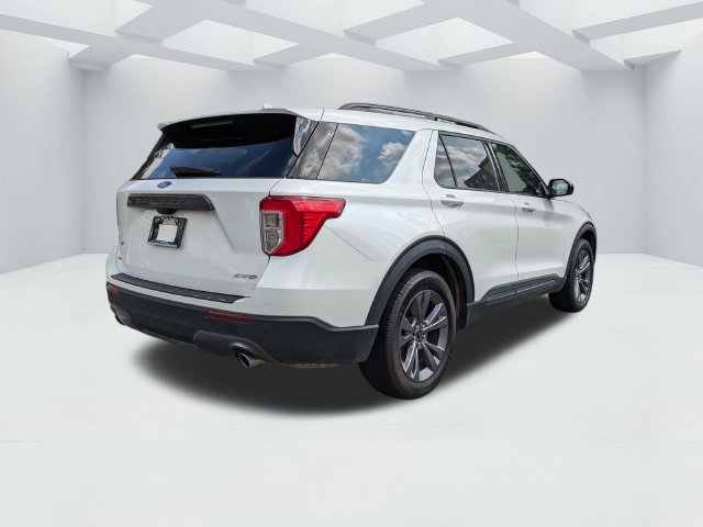 Used 2023 Ford Explorer XLT w/ Equipment Group 202A AWD/4WD image 5