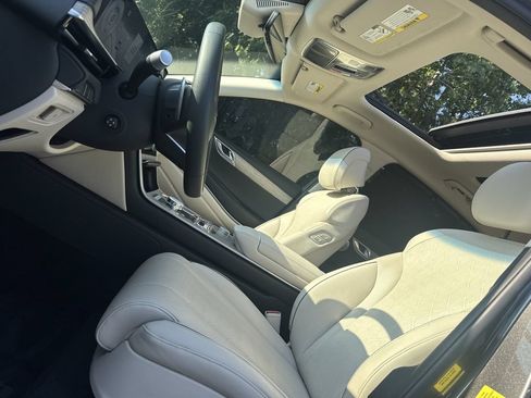 Used 2025 Genesis GV80 3.5T Advanced AWD/4WD image 33