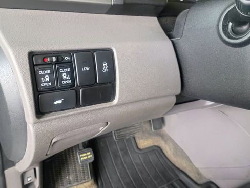 Used 2017 Honda Odyssey EX-L image 24