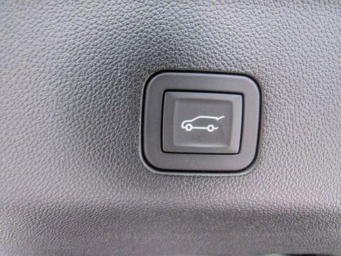 New 2026 GMC Yukon Denali image 12