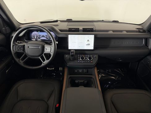 Used 2023 Land Rover Defender 90 X AWD/4WD image 14