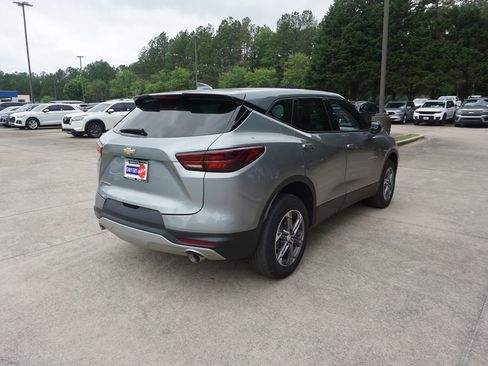 Used 2024 Chevrolet Blazer LT FWD image 21