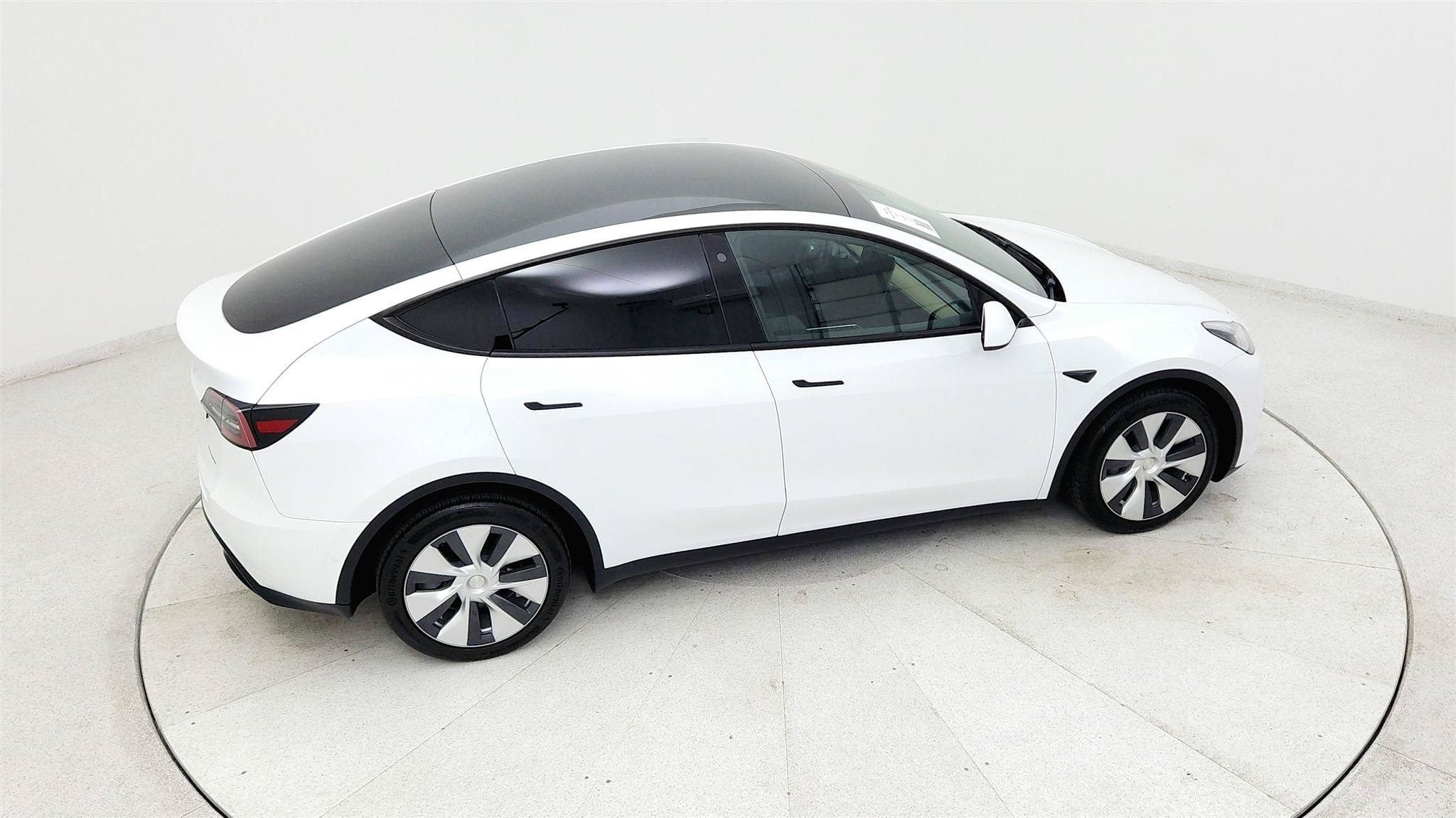 Used 2022 Tesla Model Y Long Range AWD/4WD image 35