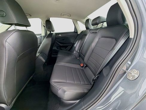 Used 2023 Volkswagen Jetta SE FWD image 23