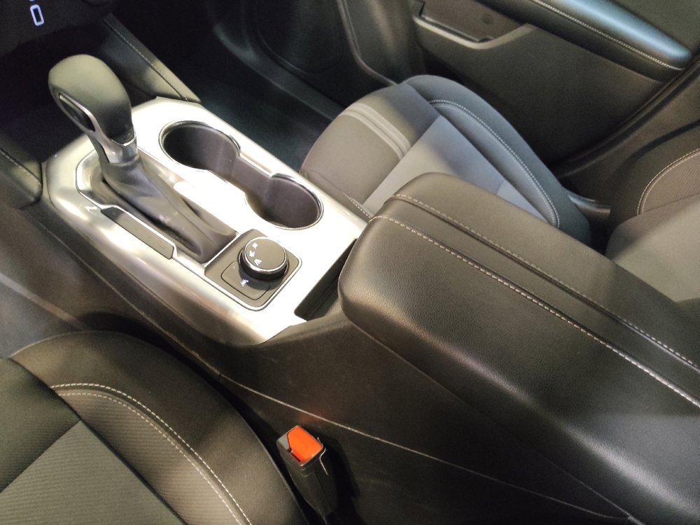 Used 2025 Chevrolet Blazer LT FWD image 26