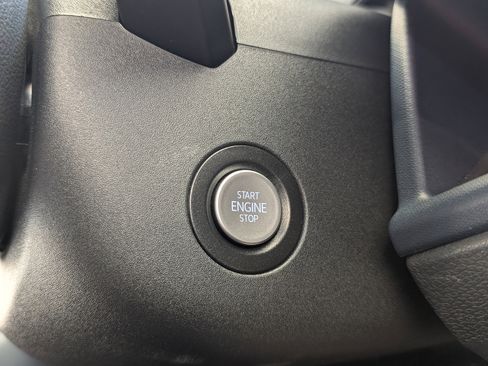 Used 2025 Volkswagen ID. Buzz Pro S Plus RWD image 37