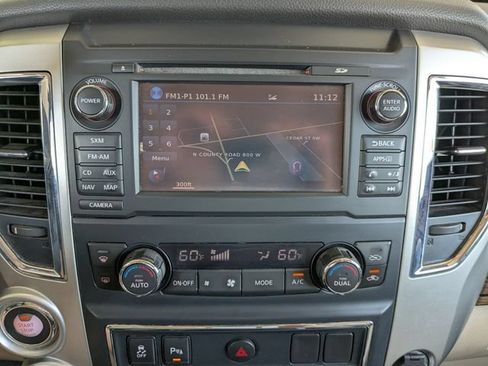 Used 2016 Nissan Titan SL AWD/4WD image 11
