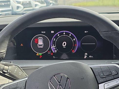 Certified 2026 Volkswagen Tiguan SE R-Line FWD image 19