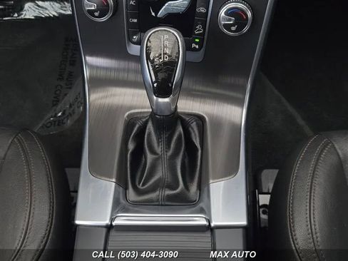 Used 2016 Volvo V60 T5 Cross Country w/ Convenience Package image 27