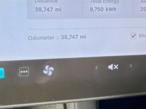 Used 2021 Tesla Model 3 Standard Range image 16