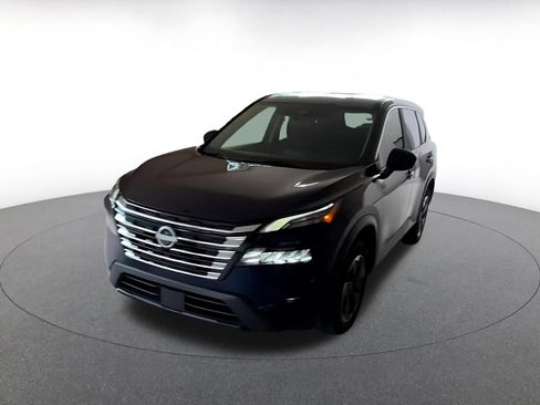 Used 2025 Nissan Rogue SV FWD image 7