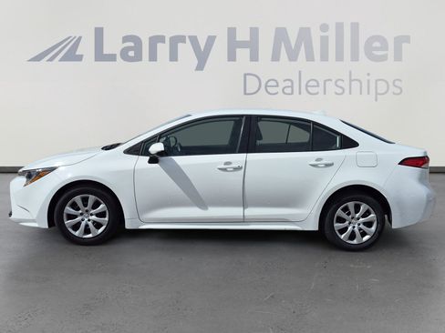 Certified 2025 Toyota Corolla LE w/ Convenience Package image 2