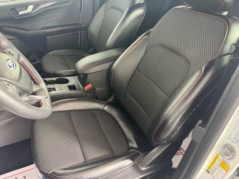 Used 2024 Ford Escape ST-Line w/ Tech Pack #1 image 33