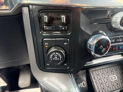 Used 2025 Ford F150 Lariat w/ Equipment Group 502A High AWD/4WD image 41