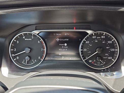 Used 2025 Nissan Rogue SV FWD image 18