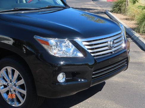 Used 2010 Lexus LX 570 4WD image 34
