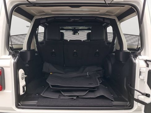 New 2025 Jeep Wrangler Unlimited Sahara w/ Safety Group AWD/4WD image 29