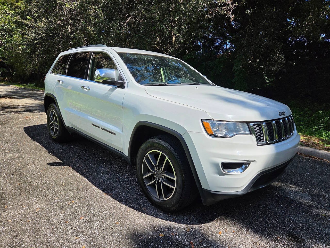 Used 2020 Jeep Grand Cherokee Limited w/ Luxury Group II RWD image 1