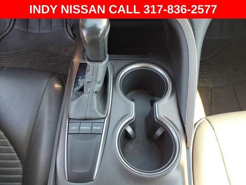 Used 2022 Toyota Camry SE image 24