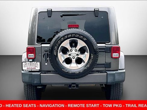 Used 2016 Jeep Wrangler Unlimited Sahara w/ Dual Top Group AWD/4WD image 5