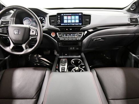 Certified 2025 Honda Ridgeline Black Edition image 3