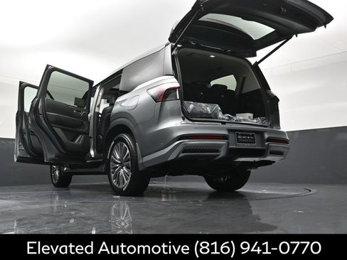 Certified 2026 INFINITI QX80 Luxe w/ Cargo Package AWD/4WD image 41