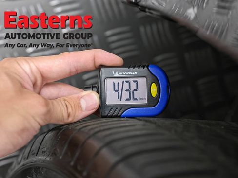 Used 2023 Chrysler 300 S RWD image 27