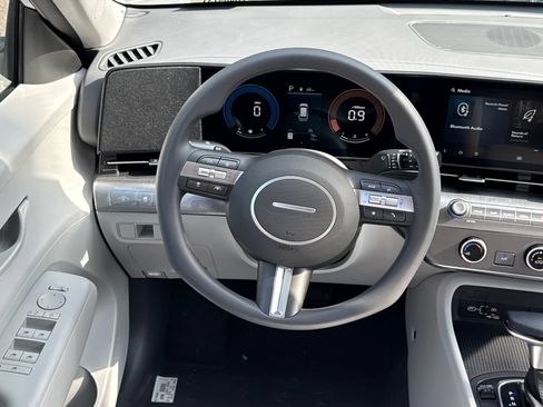 Used 2026 Hyundai Kona SE FWD image 23